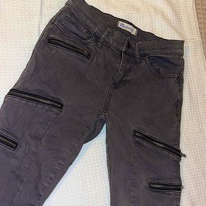 Skinny Skinny Maxwell Zip Jeans in Charcoal